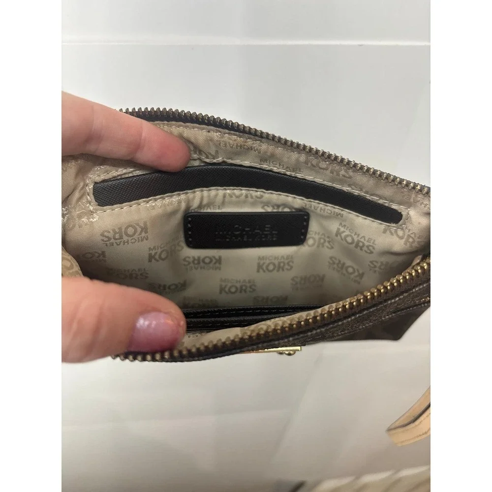 Michael Kors Jet Set wristlet (8x5) Brown (Vintage 2013)